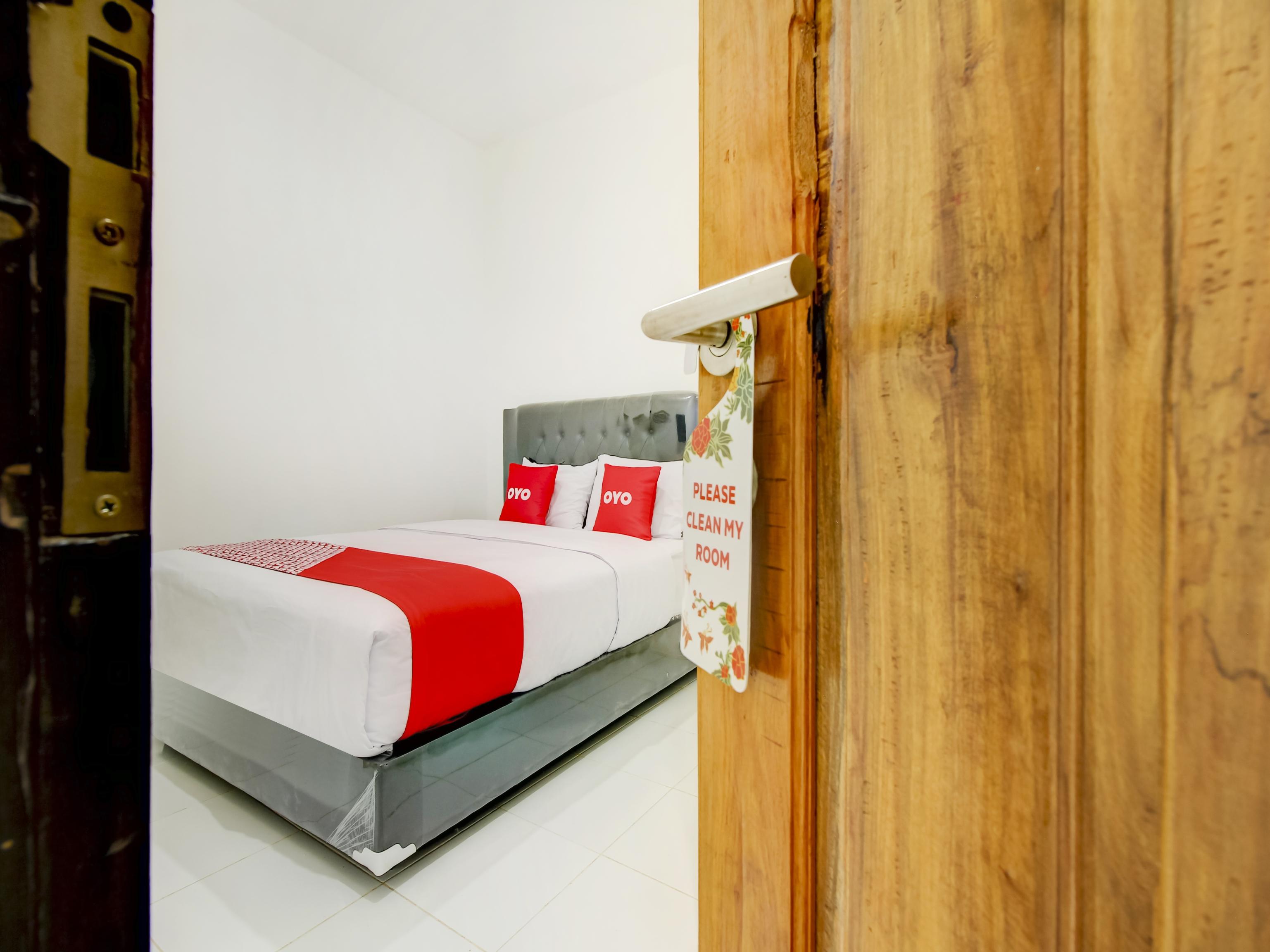 Reddoorz At Jalan Bangau Palembang Hotel Exterior photo